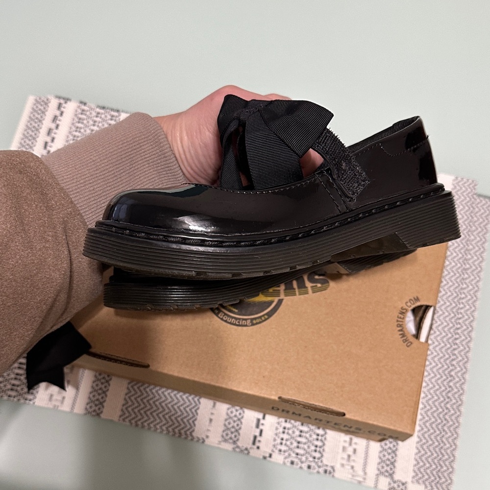 Dr. Martens Kids Glossy Black Dress Shoes - Picture 6 of 8